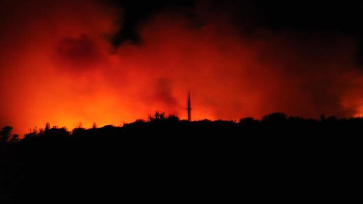 Antalya Manavgattaki orman yangını kısmen kontrol altına alındı