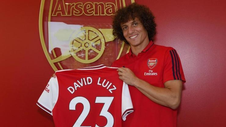 David Luiz Arsenal ile imzaladı
