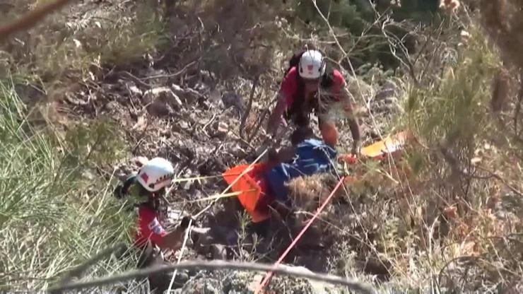 Kelebekler Vadisinde 7 metre yükseklikten düşen Kübra, kurtarıldı