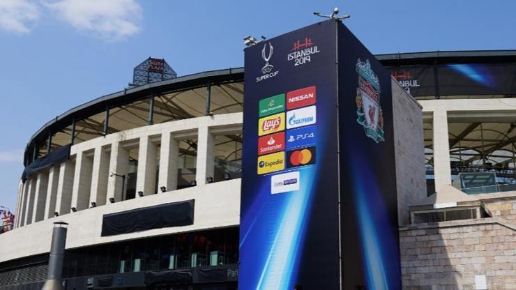 UEFA İstanbul ve Vodafone Parkı tanıttı