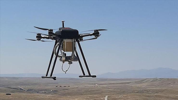 Silahlı drone Songar bomba atar kuşandı