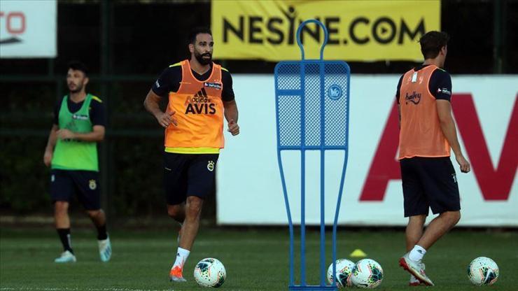 Fenerbahçede Adil Rami ilk antrenmanına çıktı