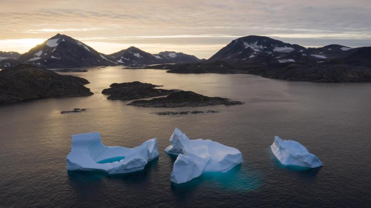 Grönlandda dev buzul koptu: 1 ölü, 2 kayıp