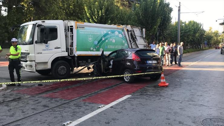 İzmir Konakta feci kazası: 2 ölü, 2 yaralı