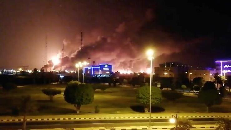 Suudi Arabistanda SİHAlar Saudi Aramcoyu vurdu