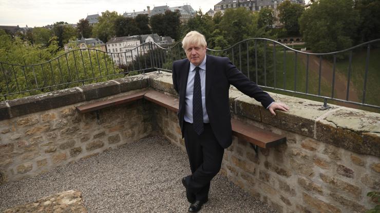 İngiltere Başbakanı Lüksemburgda yuhalandı