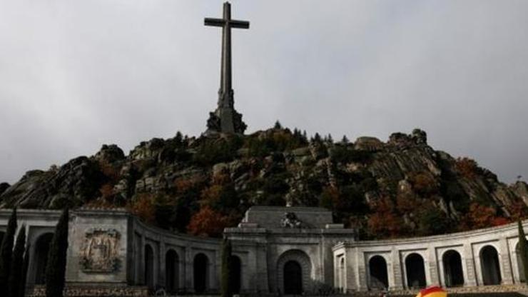 Eski İspanya diktatörü Franconun mezarı taşınacak
