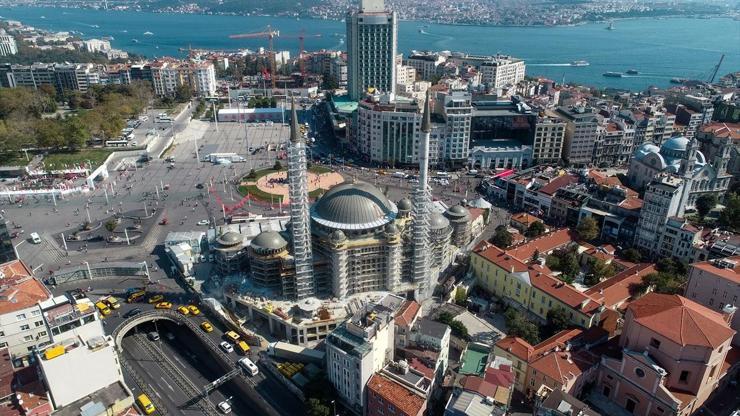 Taksim Camisinin ince işçiliğinin yüzde 35i tamamlandı