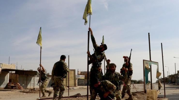Suriye Milli Ordusu YPG/PKKnın sözde bayraklarını indirdi