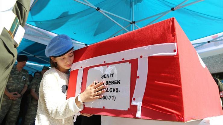 Şehit Ahmet Topçu ve Hacı Bebek son yolculuğuna uğurlandı