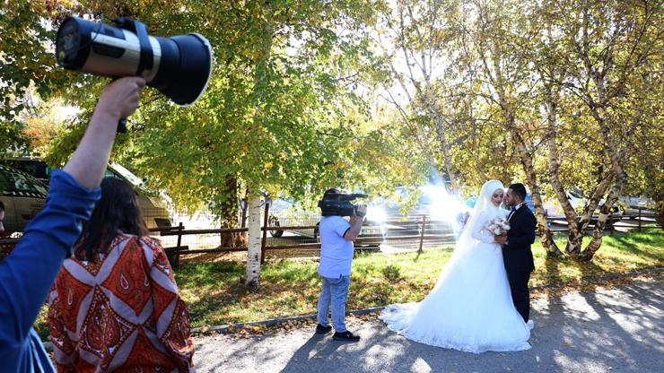 Botanik park evlenecek çiftlerin fotoğraf stüdyosu oldu