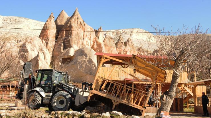 Kapadokyadaki 157 kaçak yapı yıkıldı