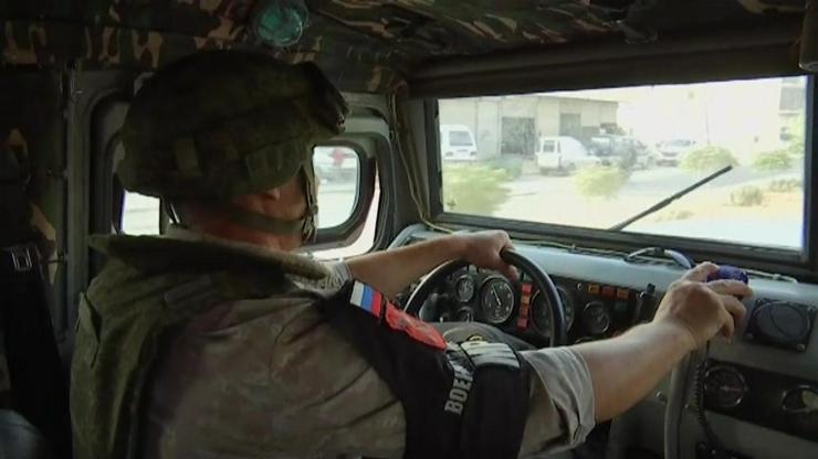 Rus askeri polisi ilk kez devriye yaptı