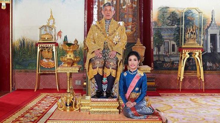 Tayland Kralı, eşi Wongvajirapakdinin rütbesi ve unvanını elinden aldı