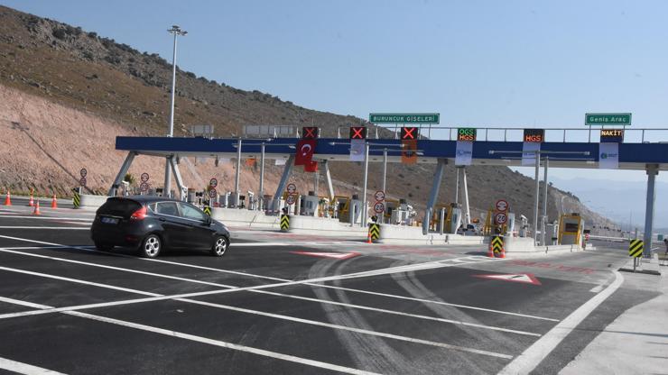 Kuzey Ege Otoyolu'nun bir bölümü açıldı