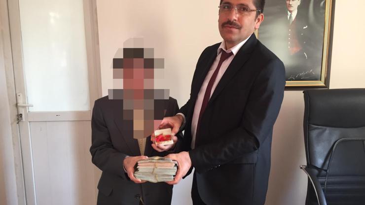 Çaldırdığı paralarını geri aldı