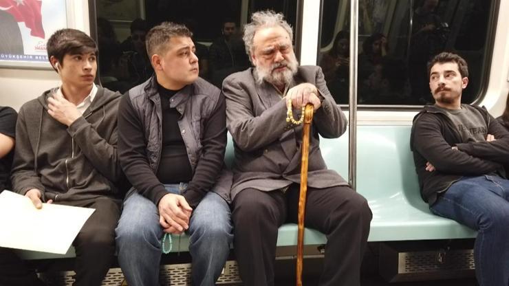 Hakan Aysevden metroda operalı sosyal deney