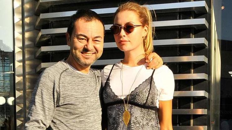 Şaşırtan iddia Serdar Ortaç ile Chloe Loughnan yeniden mi evleniyor