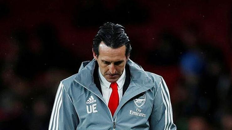 Arsenal Emery ile yollarını ayırdı