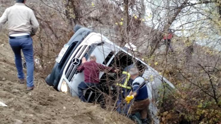 Kadın hentbol takımını taşıyan minibüs kaza yaptı: 2 ölü, 14 yaralı