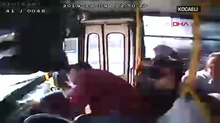 TIR ve halk otobüsünün çarpıştığı kaza kamerada