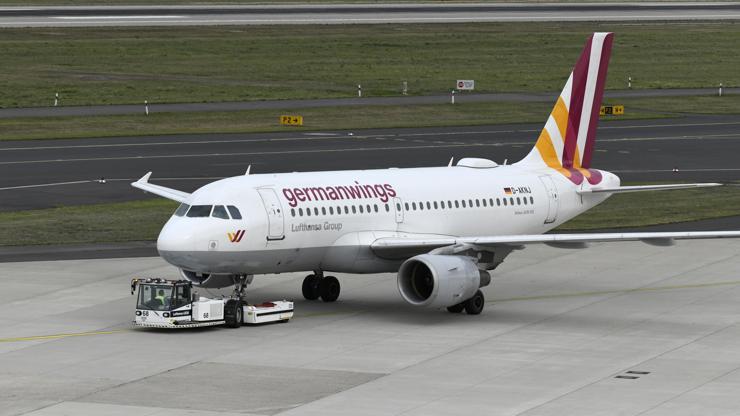 Almanyada iki havayolu şirketinden grev kararı