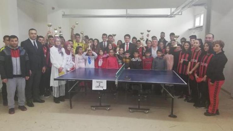 Kaymakam Sayın, tenis turnuvasına katıldı Kaymakam Sayın, tenis turnuvasına katıldı