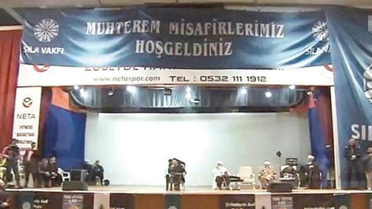 MEBden, İzmirde Atatürk posterinin üzerinin kapatılmasına soruşturma