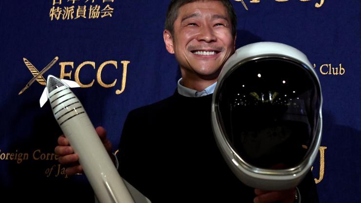 Japon milyarder, Ay yolculuğuna birlikte çıkacağı hayat arkadaşını arıyor