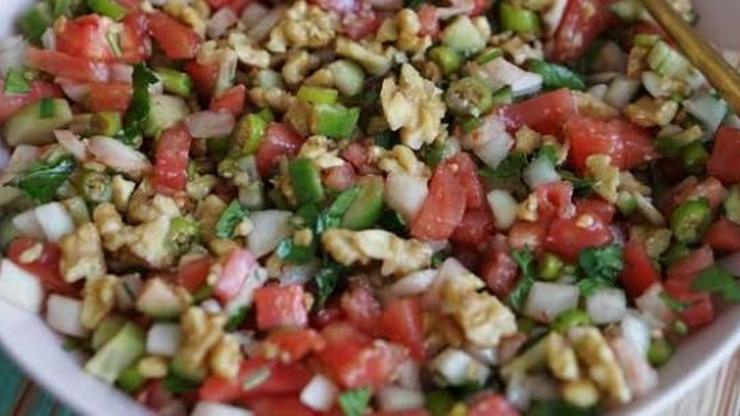 Gavurdağı salatası nasıl yapılır  İşte Gavurdağı salatası malzemeleri