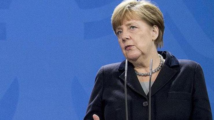 Merkel, Libya Konferansına Sarrac ve Hafter’i de davet etti