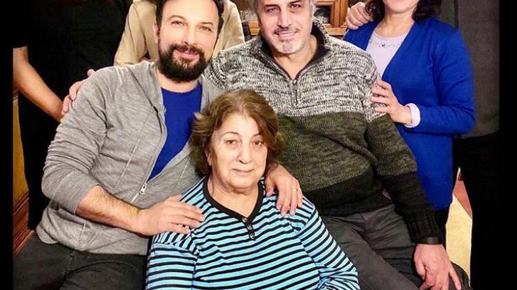 Tarkan paylaştı: 10 yıl sonra 6 kardeş ilk kez bir araya geldik