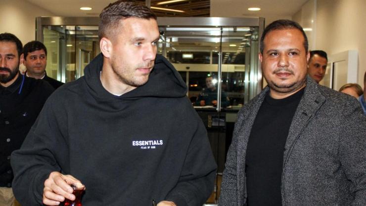Antalyaspor Lukas Podolskiyi açıkladı