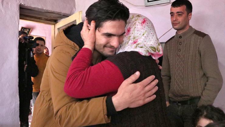 Suriyeli genç enkazdan kurtardığı çiftle böyle buluştu