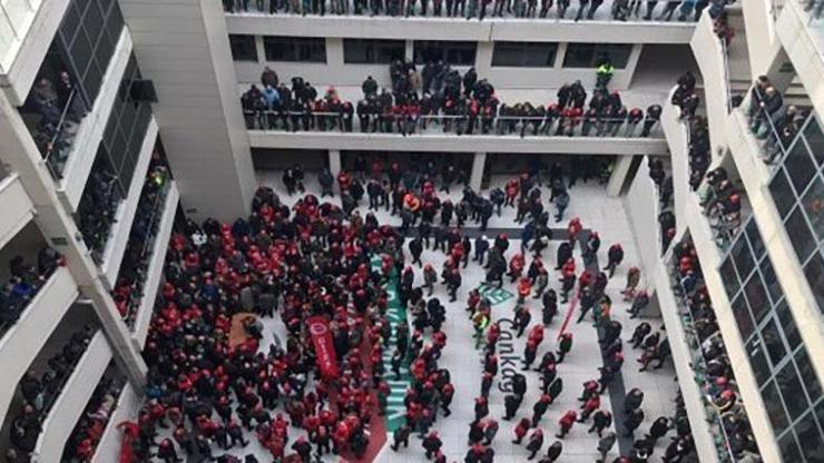 Zam alamayan işçiler, Çankaya Belediyesini bastı