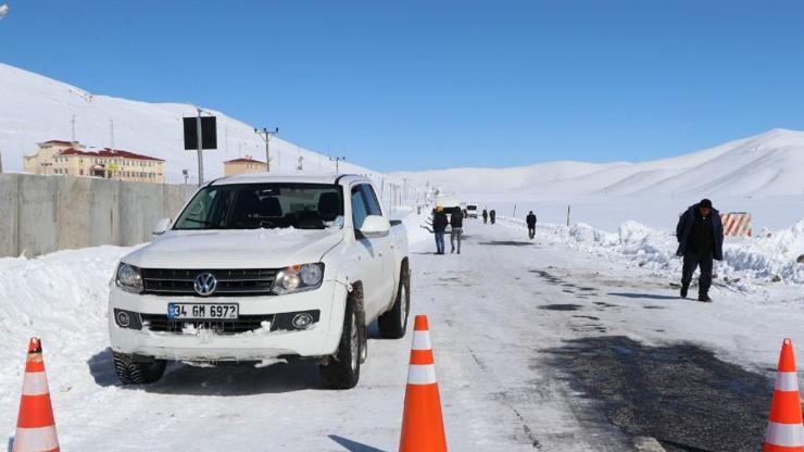 Van-Çatak karayolu çığ tehlikesi nedeniyle kapalı