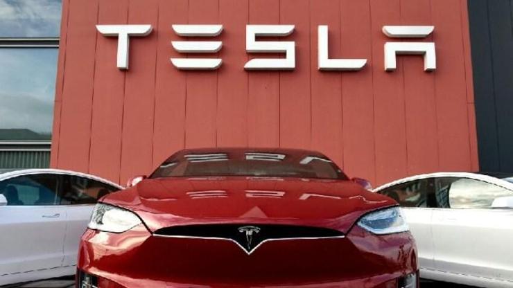 Almanyanın Tesla fabrikası ilginç bir karara imza attı