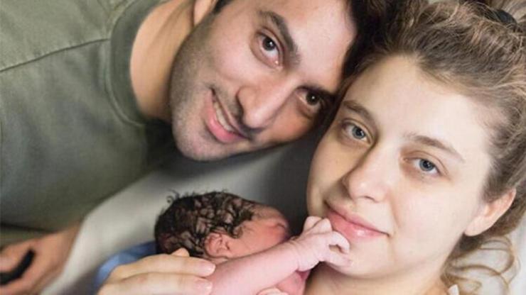 Gamze Erçel kızının yüzünü gösterdi