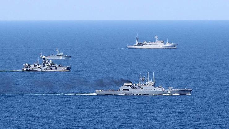 Son dakika... Rusya iki fırkateyni Suriye kıyılarına gönderiyor