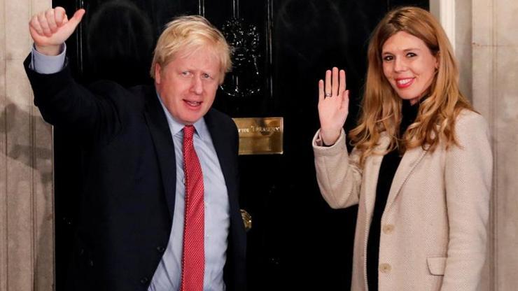 İngiltere Başbakanı Boris Johnson, Carrie Symonds ile nişanlandı: Çift bebek bekliyor