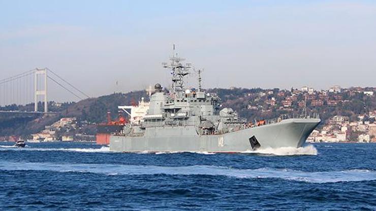 Rus savaş gemisi Novocherkassk Boğazdan geçti
