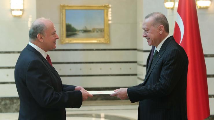 Arnavutluk Büyükelçisi, Erdoğana güven mektubu sundu