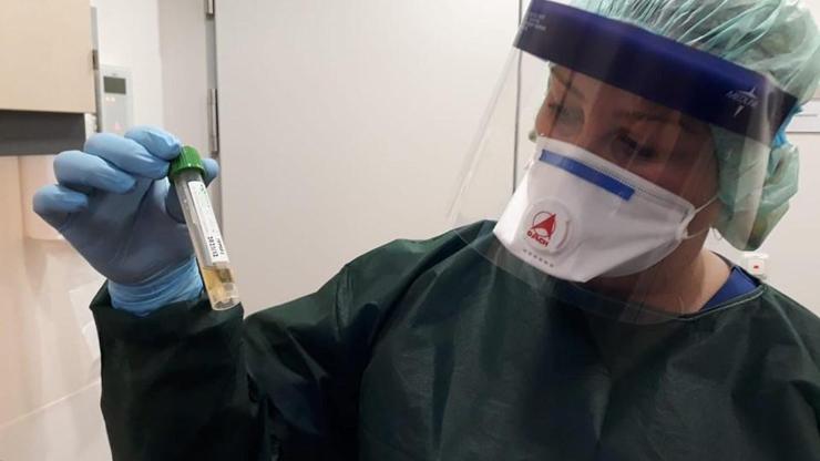 Almanyada koronavirüs hastalarına bakan Türk hemşire uyardı