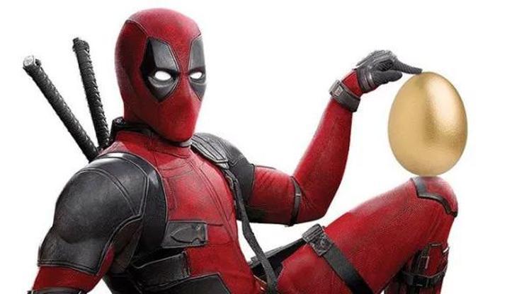 Deadpool karakterini canlandırarak Ryan Reynoldsdan örnek hareket