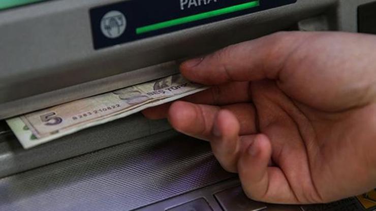 Bankalar konoravirüs nedeniyle ATMlerden para çekme limitini artırdı