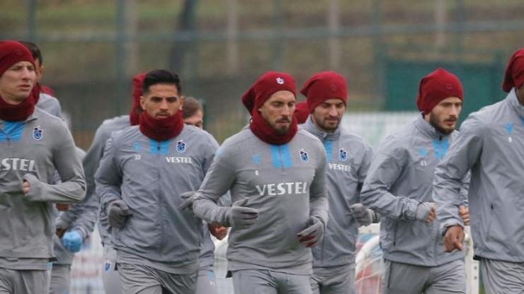Trabzonsporda futbolculara 2 Mayısa kadar izin verildi