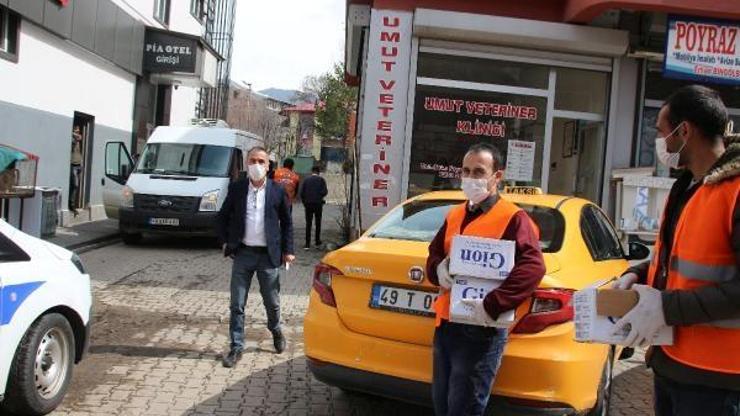 Varto Belediyesi halka ücretsiz sabun dağıttı