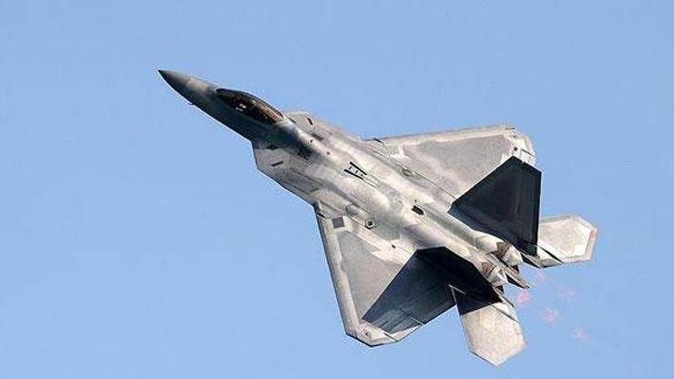 ABD ordusuna ait F-22 savaş uçağı düştü