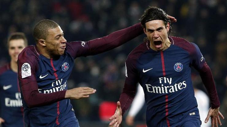 Edinson Cavani için transfer yarışı