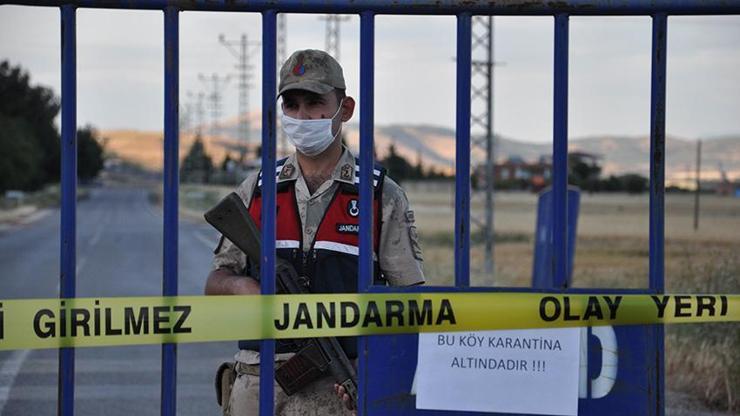 Son dakika... Tedbirlere uymadılar, hasta ziyaretine gittiler